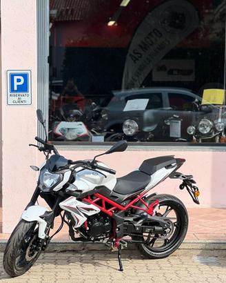 Benelli BN 125 + Promo