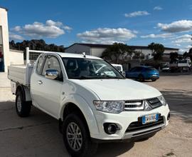 Mitsubishi L200 2.5 DI-D/178CV Club Cab Invite DPF