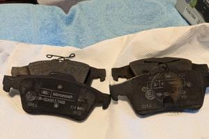 Kit pastiglie Ant. + Post. Ford Focus Mk3