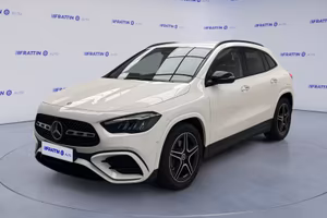MERCEDES BENZ GLA 200 D AUTOMATIC AMG