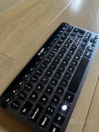 Tastiera Logitech K810 retroilluminata