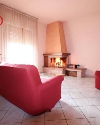 Appartamento di 96 m² con 4 locali e box auto a Mo