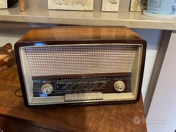 Radio d'epoca Loewe Opta