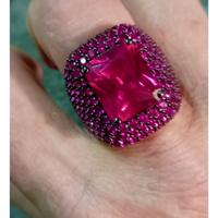 Anello in argento con pietre fuxia