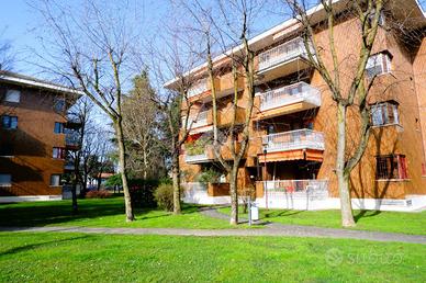 4 LOCALI A CASSINA DE' PECCHI
