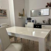 Tavolo bianco lucido + 6 sedie