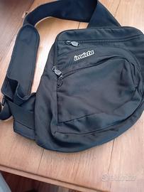 zainetto invicta monospalla