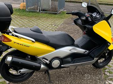 Yamaha tmax