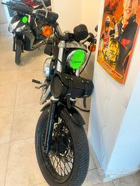 Harley-davidson 883 Sportster R