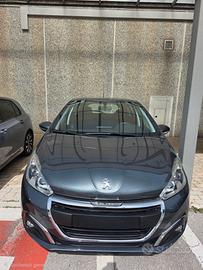 Peugeot 208 1.2 benzina
