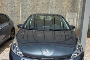Peugeot 208 1.2 benzina