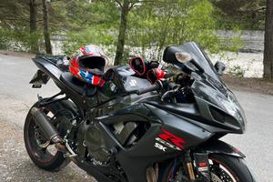 SUZUKI GSX-R 750 K7