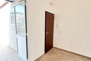 Monolocale nuovo con terrazzo e clima