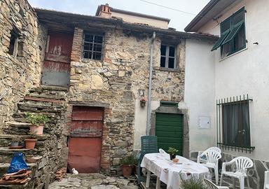 Rustico da ristrutturare in Lunigiana