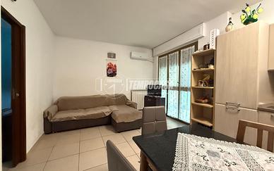 RIF. 038 - GRAZIOSO TRILOCALE CON BOX E CANTINA