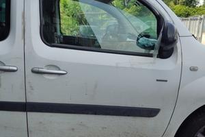 Porta anteriore dx nuda RENAULT KANGOO del 2017