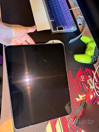 Ipad pro 13 pollici M4 wifi+cellular (vetro rotto)