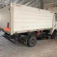 Camion OM50 con ribaltabile