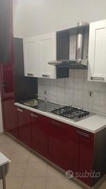 Cucina completa di elettrodomestici