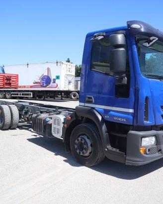 IVECO EUROCARGO 120 E 25 MOTRICE 2 ASSI A TELAIO