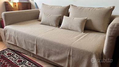 Comodo e versatile divano letto beige/sabbia