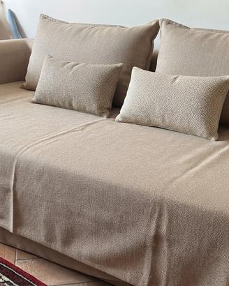 Comodo e versatile divano letto beige/sabbia