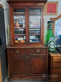 credenza vetrina.