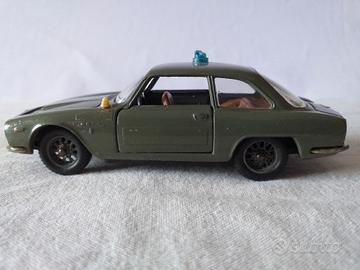 Politoys m 537 alfa romeo 2600 pantera polizia