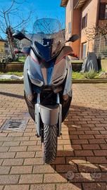 Yamaha X-max 300