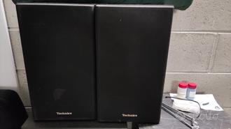 Stereo speakers polk audio e technics  			