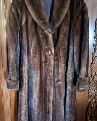 PELLICCIA DA DONNA IN VISONE (VEROSIMILMENTE)