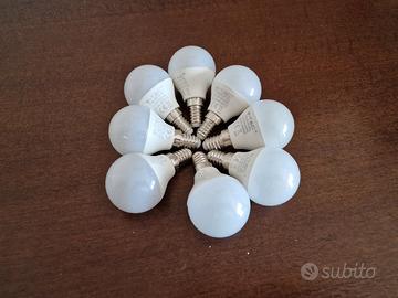 lampadina. 5.5 W  E 14 PEZZI 8