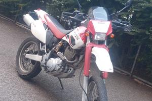 Yamaha TT 600 - 2002