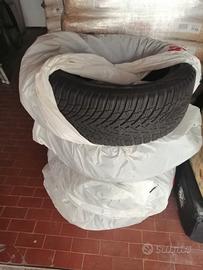  gomme praticamente nuove 