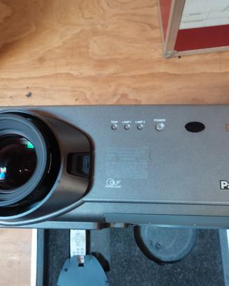 Proiettore PT-D7700U Panasonic