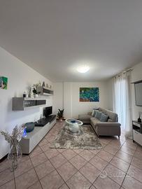 Stanza e bagno uso esclusivo