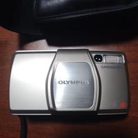 macchina fotografica analogica Olympus