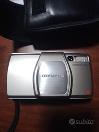macchina fotografica analogica Olympus