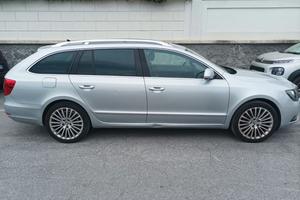 Skoda Superb 2000 TDI Laurin &Klement 4×4, 2013