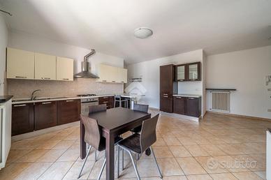 3 LOCALI A PAVULLO NEL FRIGNANO