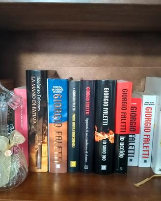 Libri thriller, romanzi famosi....