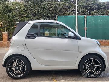 Smart fortwo  cabrio eq