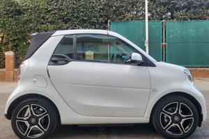 Smart fortwo  cabrio eq