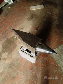 Incudine Perrin 1897