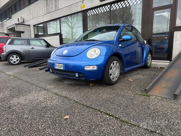 VOLKSWAGEN New Beetle 1.6