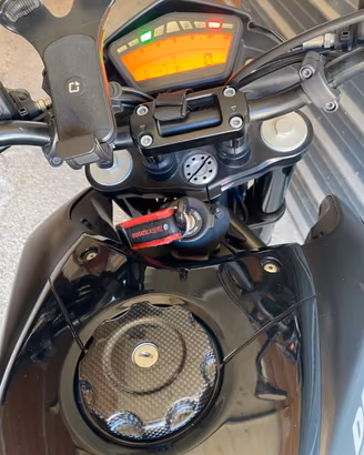 Ducati ypermotard 796  anno 2010
