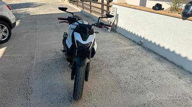 Hornet CB 750 2025