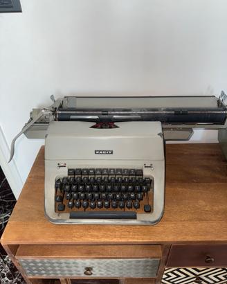 Macchina da scrivere FACIT T2, Vintage Anni '60.