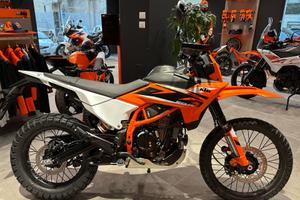 KTM 125 ENDURO R PROMO € 4.890