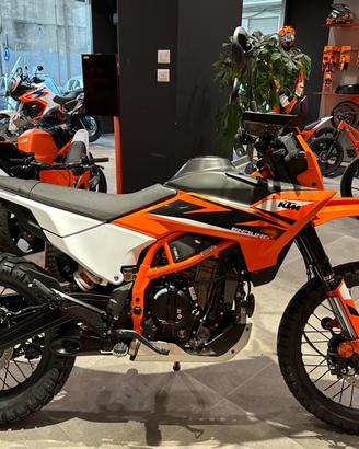KTM 125 ENDURO R PROMO € 4.890